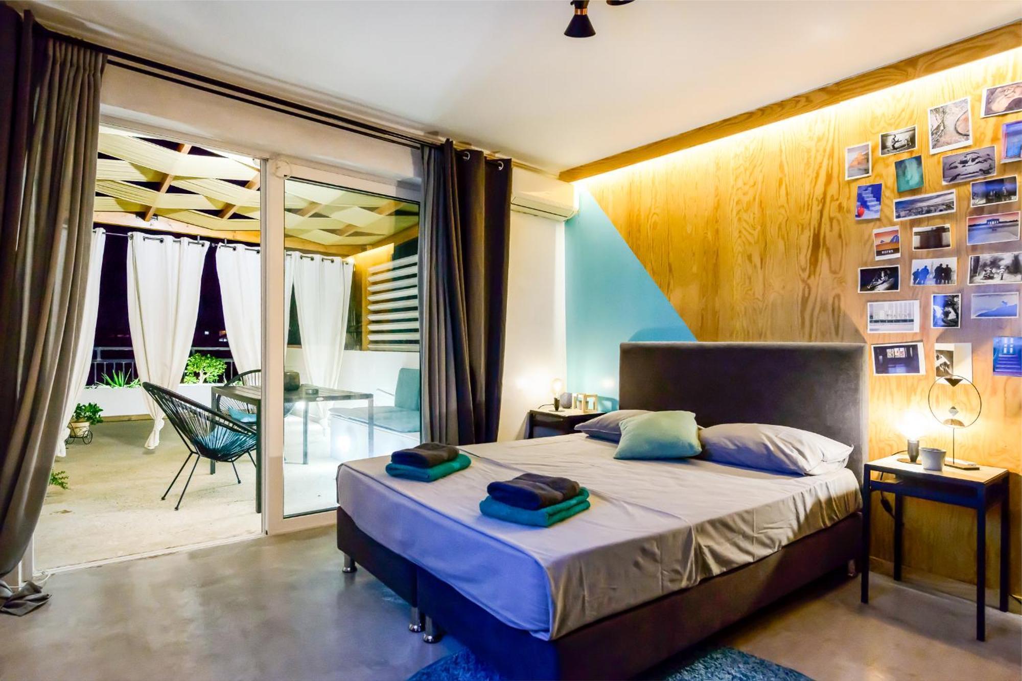 Lucy In The Sky With Diamonds Apartment Kalamata Exterior photo